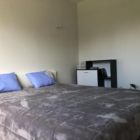 Apartman Lovely With Swimming Pool Antibes